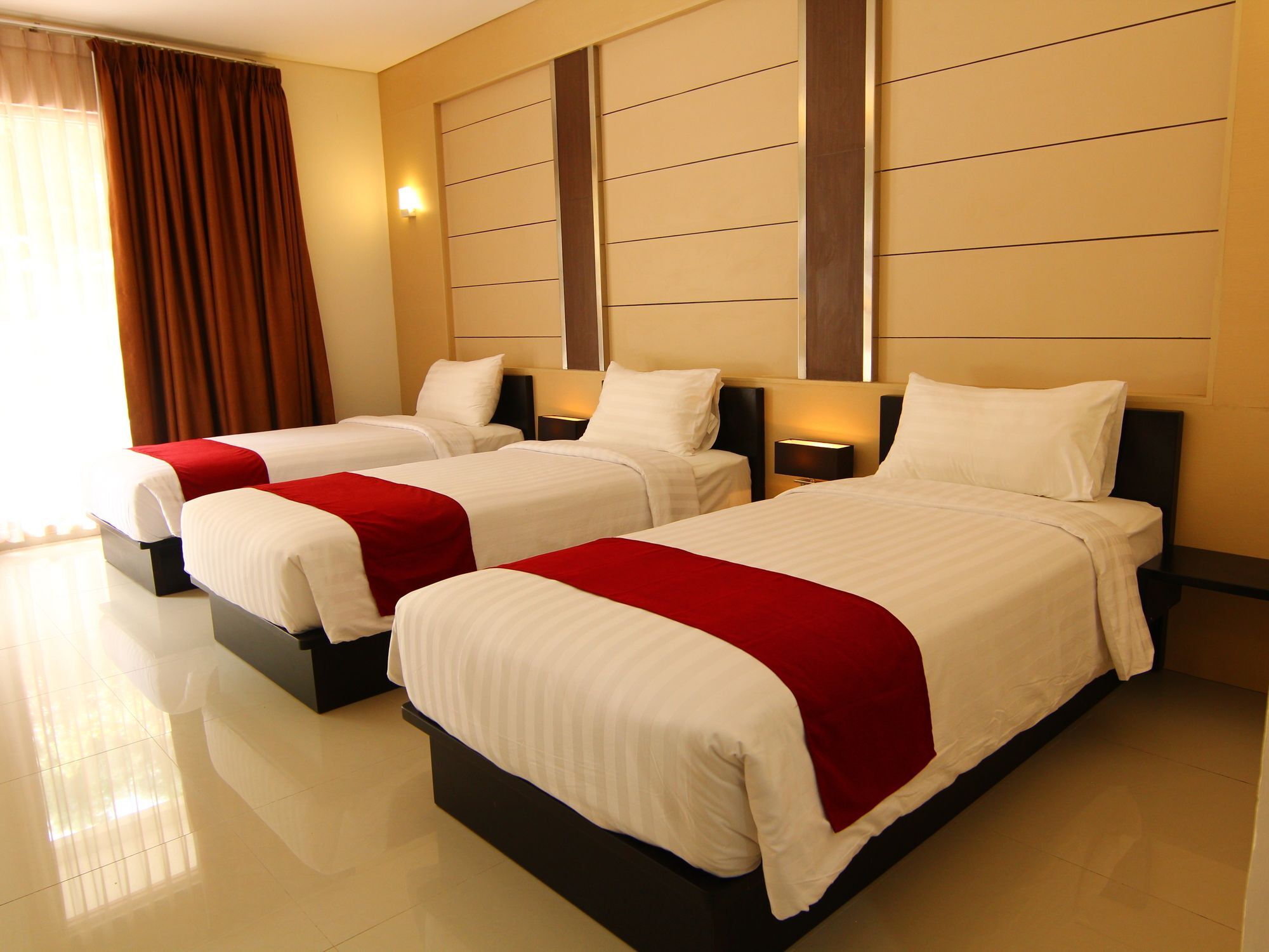 Zuri Resort Cipanas Пунсак Екстериор снимка